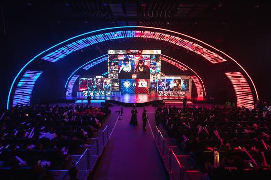 他们的强大 他们的强大